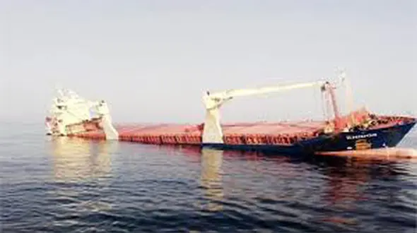  برخورد ۲ کشتی اقیانوس پیمای خارجی در کیش + فیلم 