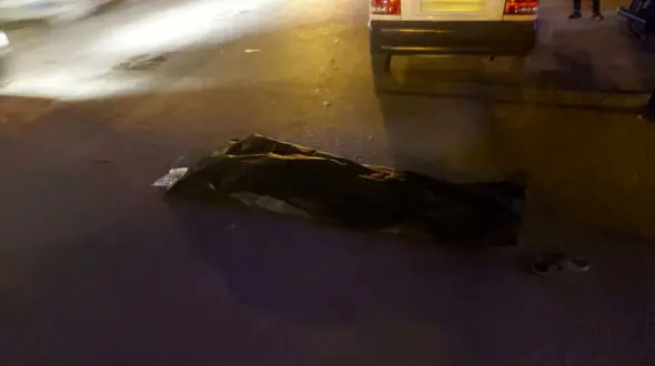 عکس / راز جسد رها شده مقابل بیمارستان طالقانی آبادان چه بود ؟