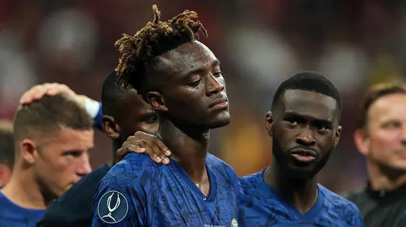 مرگ در انتظار مهاجم فوتبال لیگ برتر ؟ / خراب کردن پنالتی قهرمانی تاوان دارد