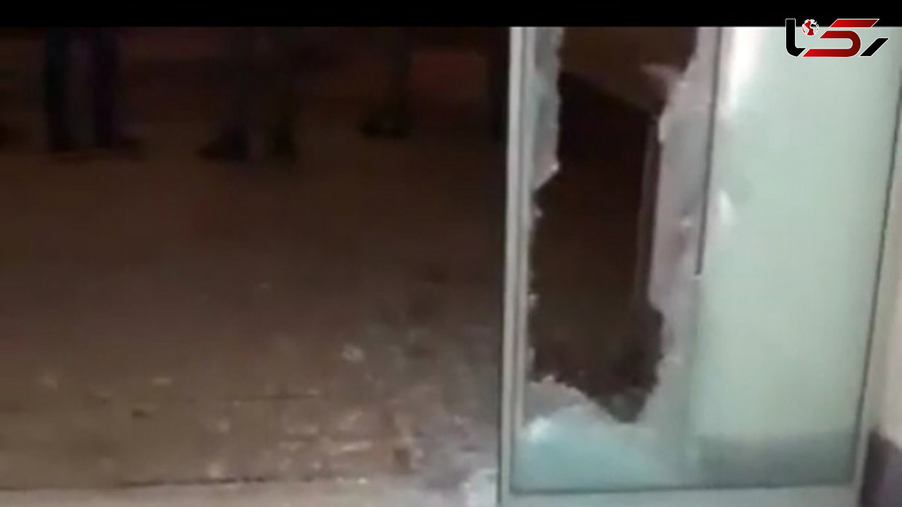 حمله جوان آستارایی با تبر به اورژانس / پلیس توضیح داد + فیلم و عکس