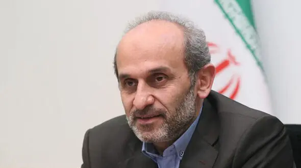 مهران مدیری، رامبد جوان، سروش صحت، رضا رشیدپور و احسان علیخانی در اتوبوسی که پیمان جبلی از صداوسیما خارج می‌کند/ عکس