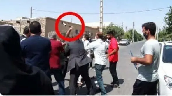 فیلم هولناک از لحظه حمله با چاقو به عوامل برنامه در شهر