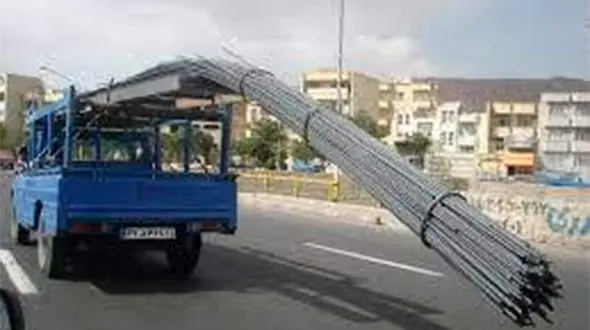 فیلم چپ کردن نیسان آبی در صحنه ای عجیب