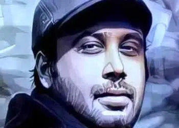 دانلود آهنگ باشکوه هایده و محسن چاوشی  به نام پرواز / چشمات مثل ماه تو شب برق میزنه ...