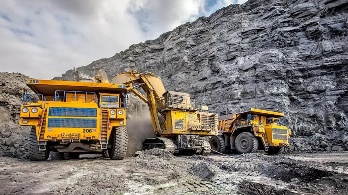 پایان عملیات امداد در معدن کوشک بافق؛ ۶ مصدوم و بدون فوتی/ دسترسی امدادگران به بخش‌های زیرین معدن بافق؛ فردی در زیر آوار محبوس نبود