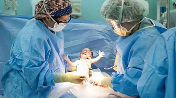 کاهش حقوق ماماها نسبت به سال گذشته + مدرک /
وزارت بهداشت: کسر حقوق نداشتیم 