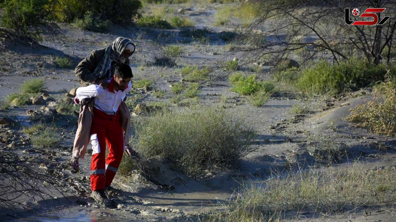 نجات جان ۳ روستایی در بخش زرآباد توسط بالگرد جمعیت هلال احمر