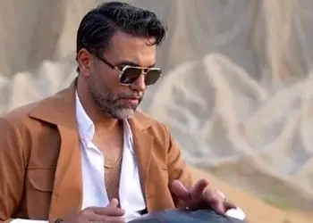 فیلم/علیرضا نیکبخت: من اولین بار تو خونه دوستم مواد دیدم، فکر کردم میز کثیفه ریختم همه رو پاک کردم بعد فهمیدم قرار دعوا گذاشتن با اسلحه و...!