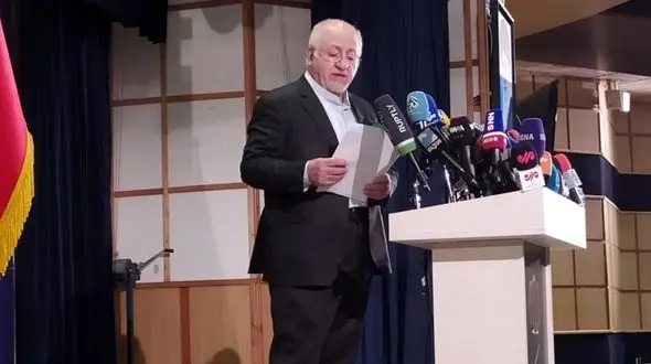 محمد جواد حق شناس برای حضور در انتخابات 1400 ثبت نام کرد + عکس