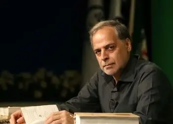 عبدالجبار کاکایی: زنی بعد دوماه زندگی مشترک، همسرش شهید شد اما تا آخر عمر با کت و شلوار شوهرش زندگی کرد/ تو چند روز عاشق شدی و من هر روز دارم پیرتر میشم...+فیلم