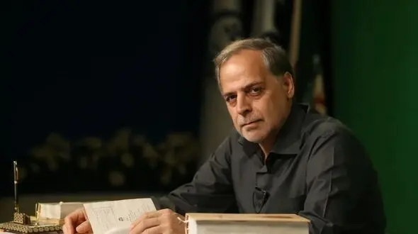 عبدالجبار کاکایی: زنی بعد دوماه زندگی مشترک، همسرش شهید شد اما تا آخر عمر با کت و شلوار شوهرش زندگی کرد/ تو چند روز عاشق شدی و من هر روز دارم پیرتر میشم+فیلم