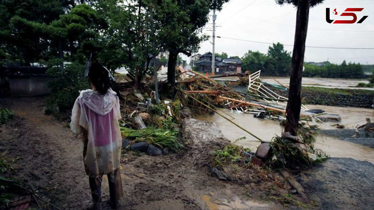 آواره شدن هزاران ژاپنی در باران های سیل آسا