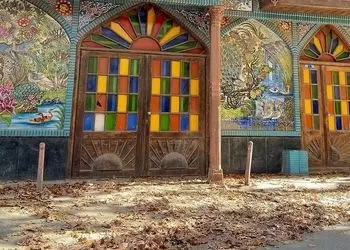 فیلم/ سفر نوستالژیک به خانه  قدیمی محمدرضا شجریان؛ جایی که خشت خشت آن بوی موسیقی و اصالت می دهد/ معماری این خانه شما را به دهه 40 می برد!