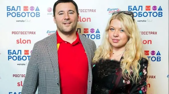 جنجال نقاشی چهره یک زن بر روی دیواری در روسیه + تصاویر