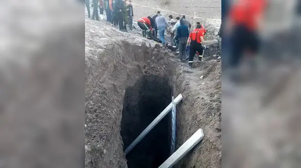 ریزش مرگبار سد در میانه / جسم بی جان دو نفر از زیر خاک بیرون کشیده شد