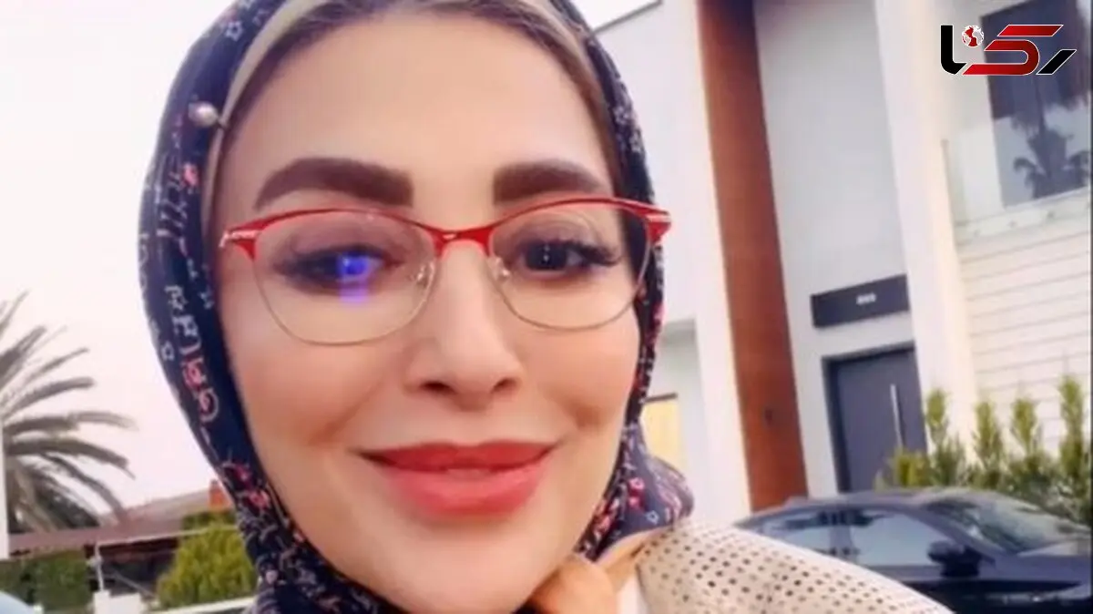 عکس ها / نگاهی به چیدمان عهد بوقی خانه ویلایی ژیلا صادقی / از تابلو فرش موزه ای تا مبلمانی خوشرنگ، تابلوهایی عتیقه و فاخر و لوسترهای شاهانه و  اورا مزداری اوستایی زیبا