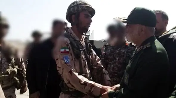 فرمانده‌ کل سپاه پاسداران از یگان‌های دریایی تنگه هرمز و جزایر خلیج‌ فارس بازدید کرد