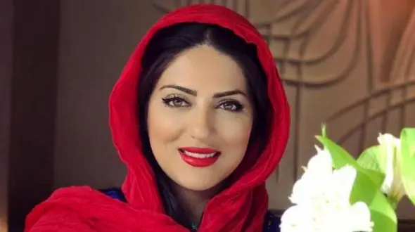 فیلم / هلیا امامی: بابام یهویی فلج شد ... نمی تونست خوب هم حرف بزنه ... / پرستار خونسرد گفت : 2 ماه دیگه .... / عین فیلم ها .... + آخرین عکس پدر و دختری ...