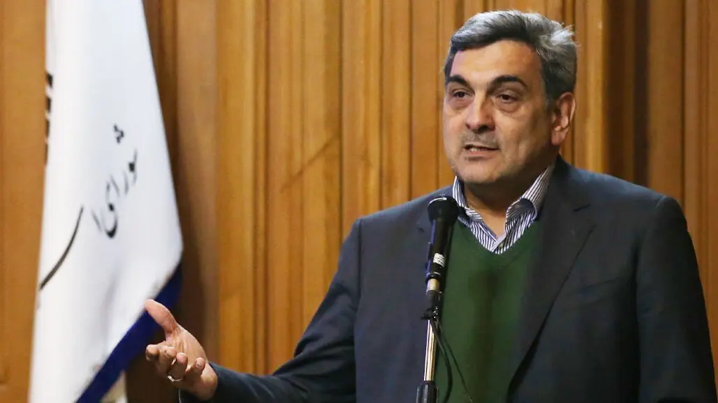 حناچی :  اجباری شدن زدن ماسک در مترو با تاکید ستاد ملی مبارزه با کرونا / کمبود ناوگان علت رعایت نشدن فاصله گذاری اجتماعی در اتوبوس ها