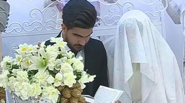 اتفاق جالب در مراسم عقد زوج اراکی / ناگهان صاحب 8 فرزند شدند