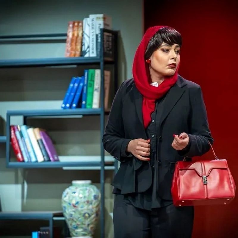 ظاهر متفاوت سانیا سالاری در نمایش جدیدش 1