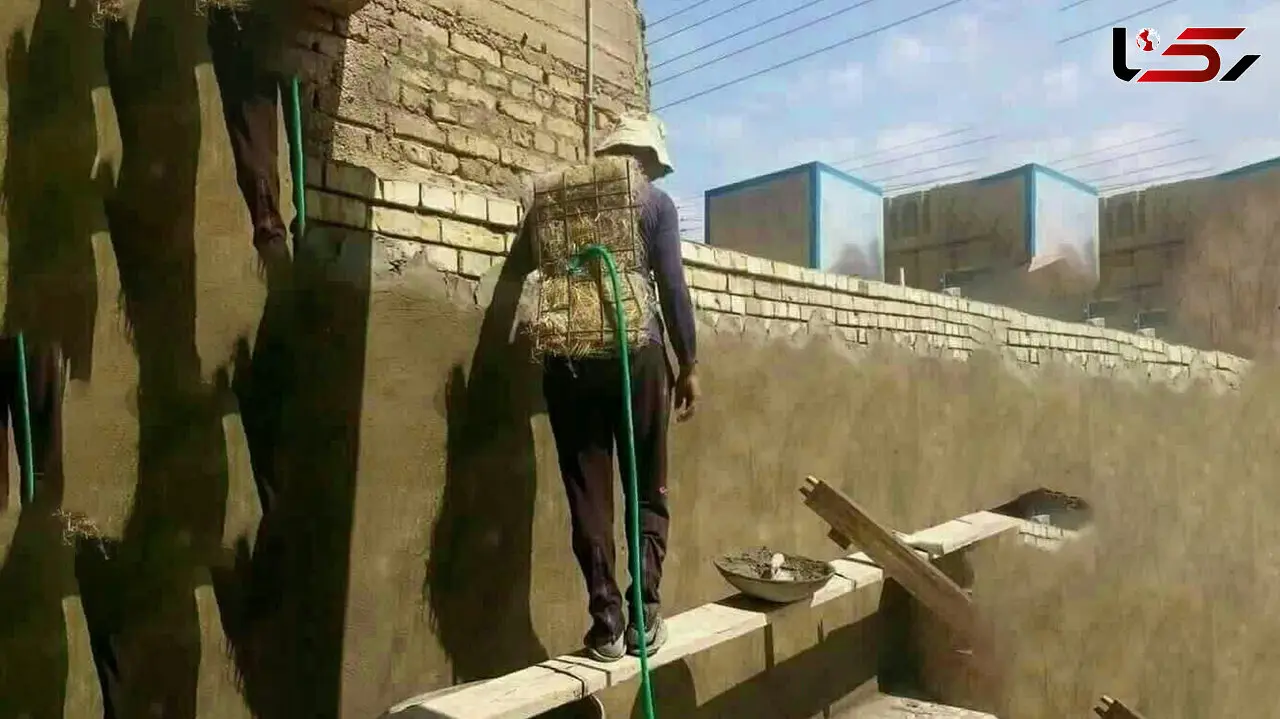 عکس/ خلاقیت خنده دار اوستا بنایِ مراغه ای برای ساختن خونه رویاهاش با نمای ماشین بنز آخرین سیستم 