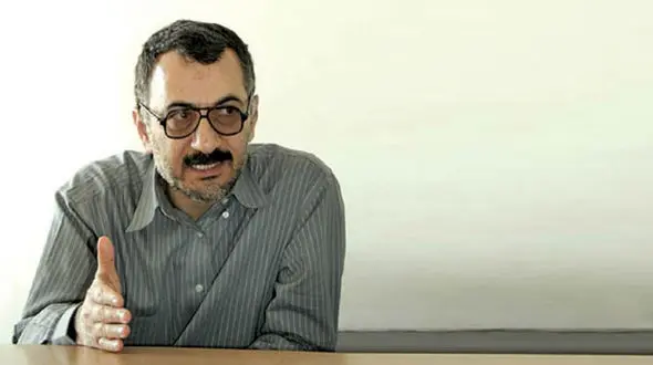 سه ماه آخر سال ۱۴۰۱ دولت ۲۲۷میلیون دلار بنزین وارد کرده است/ بدهی بانکها به بانک مرکزی 3 برابر شده است