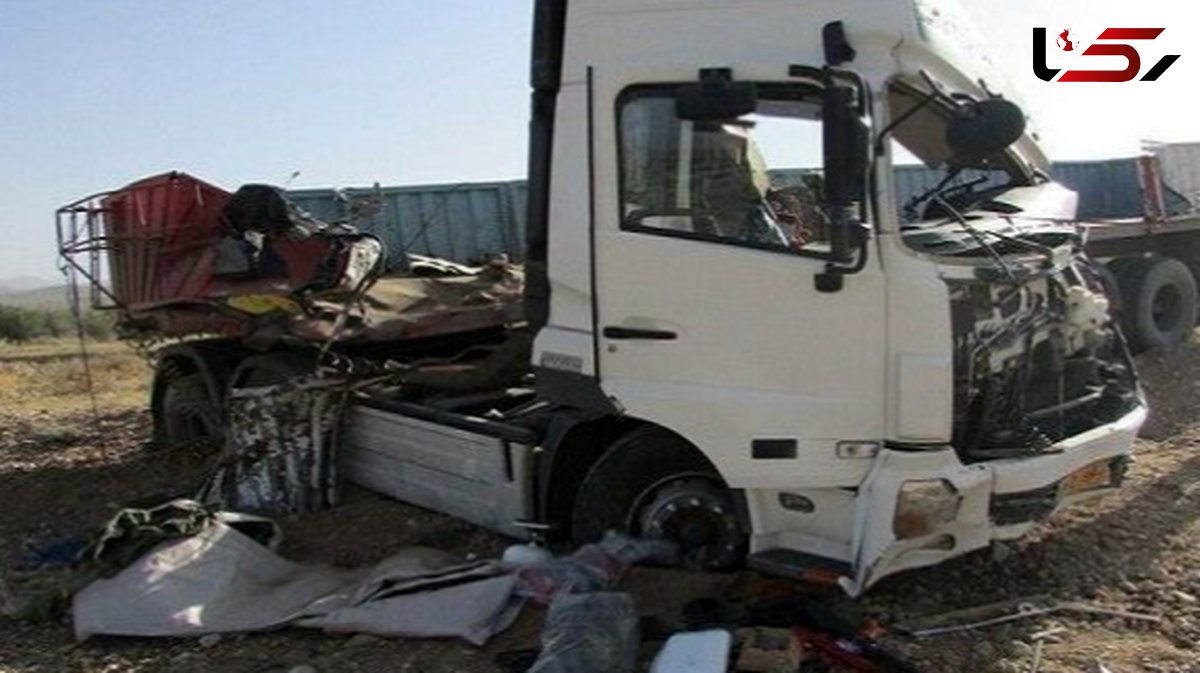 تریلی ساینا را بلعید / 4 نفر در یک حادثه دلخراش جان باختند