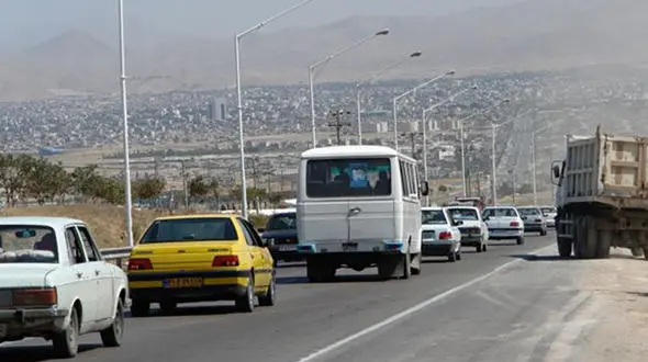 آخرین وضعیت راه ها/بارش باران در جاده های 3 استان/ترافیک نیمه سنگین در آزادراه تهران-کرج
