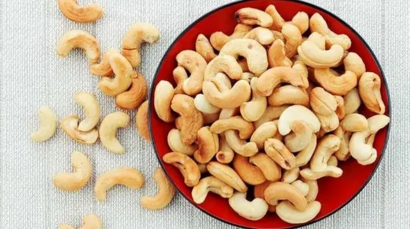 11خاصیت مهم بادام هندی