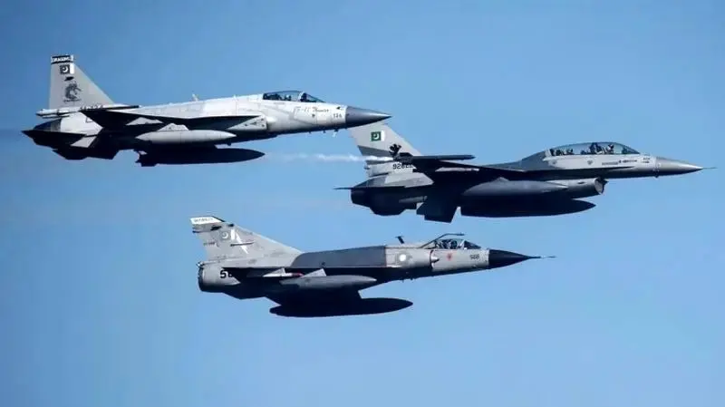 جنگنده J-10C - Ff16 ارتش پاکستان