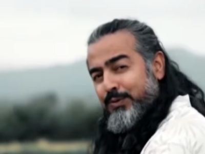 فیلم آواز باشکوه پرواز همای /صدایی به شورانگیزی عشق، موزیک ویدئوی آهنگ «ماه من» /گاهی از دور تماشایت می کنم...