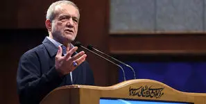 پزشکیان: امروز حتی در پرداخت حقوق افراد مشکل داریم/ کوچک کردن ساختار نه یک انتخاب بلکه یک ضرورت است