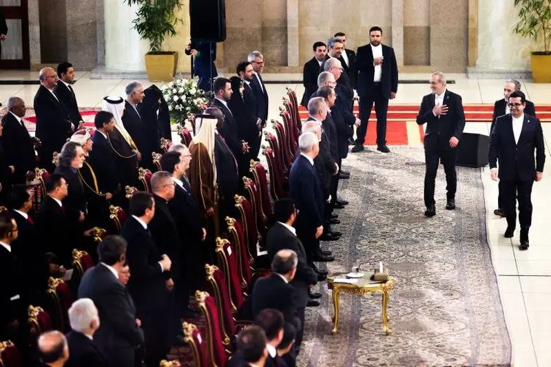 دکتر مسعود پزشکیان بعدازظهر امروز دوشنبه 20 بهمن 1404 در آیین رسمی روز ملی جمهوری اسلامی ایران «سلام سفرا» به مناسب چهل و هفتمین سالگرد پیروزی شکوهمند انقلاب اسلامی