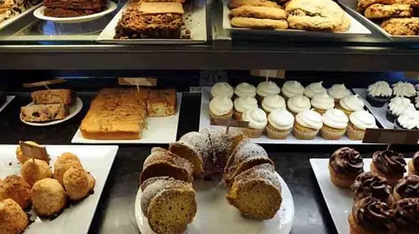 ماجرای کیک های آلوده در بازار کردستان چیست؟