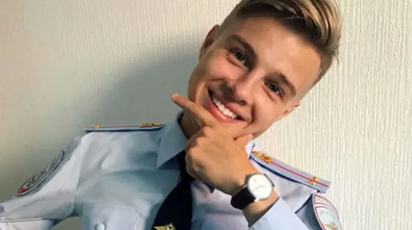 این پلیس خوش تیپ باید ستاره سینما شود + تصاویر