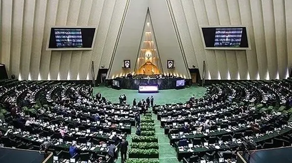 شنبه تعطیل می شود یا پنجشنبه ؟ / خیز ۱۱۰ نماینده مجلس برای سرعت‌بخشی به لایحه تعطیلات آخر هفته