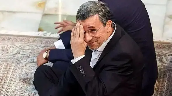 نگاهی به بیوگرافی محمود احمدی نژاد  + عکس همسر و فرزندان و خانه ای پر از ساده زیستی
