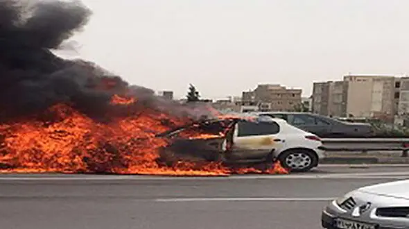پژو 206 در آتش سوخت