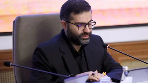 حضور سقاب اصفهانی در جلسه هیات دولت + عکس