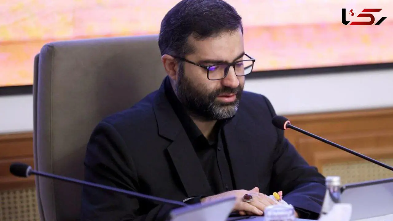 حضور سقاب اصفهانی در جلسه هیات دولت + عکس