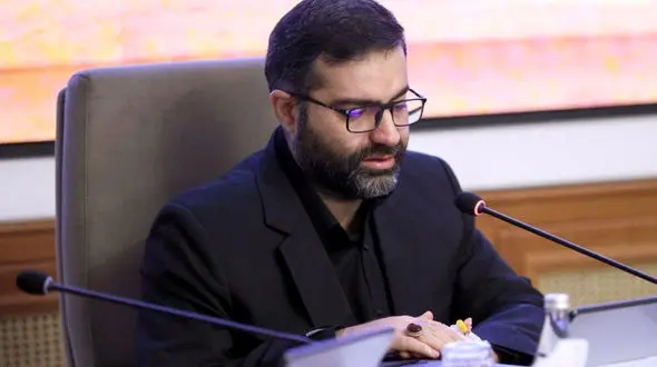 حضور سقاب اصفهانی در جلسه هیات دولت + عکس