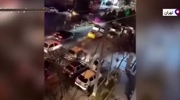 ناگفته های تلخ شوهر یک زن که روی ماشین پلیس مشهد برهنه شده بود + فیلم