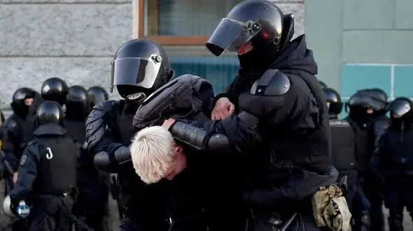 فرار جوانان به سوی مرزها با فرمان جدید رئیس‌جمهور! + فیلم و عکس