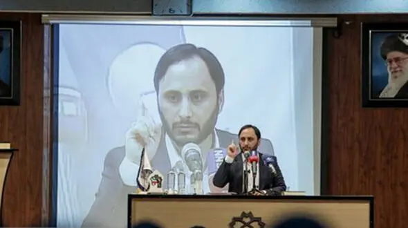 واکنش سخنگوی دولت به شعار تند دانشجو/ «بی شرف» کسی است که ۳۵ میلیارد دلار برداشت و از کشور رفت !