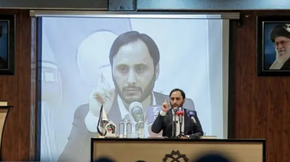 واکنش سخنگوی دولت به شعار تند دانشجو/ «بی شرف» کسی است که ۳۵ میلیارد دلار برداشت و از کشور رفت !