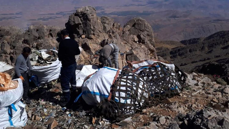 تصاویری از انتقال قطعات بقایاى پرواز تهران یاسوج هواپیمایی آسمان 