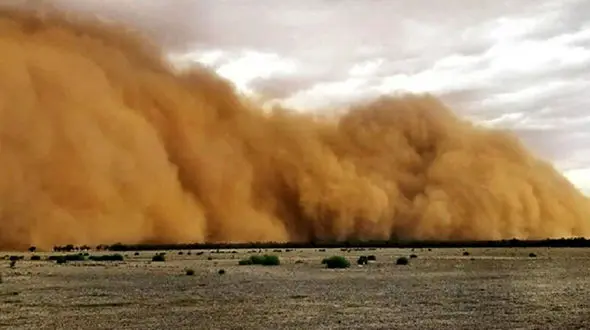 ببینید / طوفان شن بر فراز کانال سوئز در مصر + فیلم 