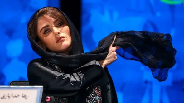 عکس های فوق زیبای رها خدایاری در حاشیه اکران فیلم مرجان!