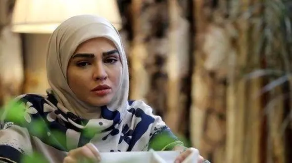 علاقه شدید سیما خضرآبادی به حیوون خونگی کیوتش! ببینید چطور میچلوندش!!!!